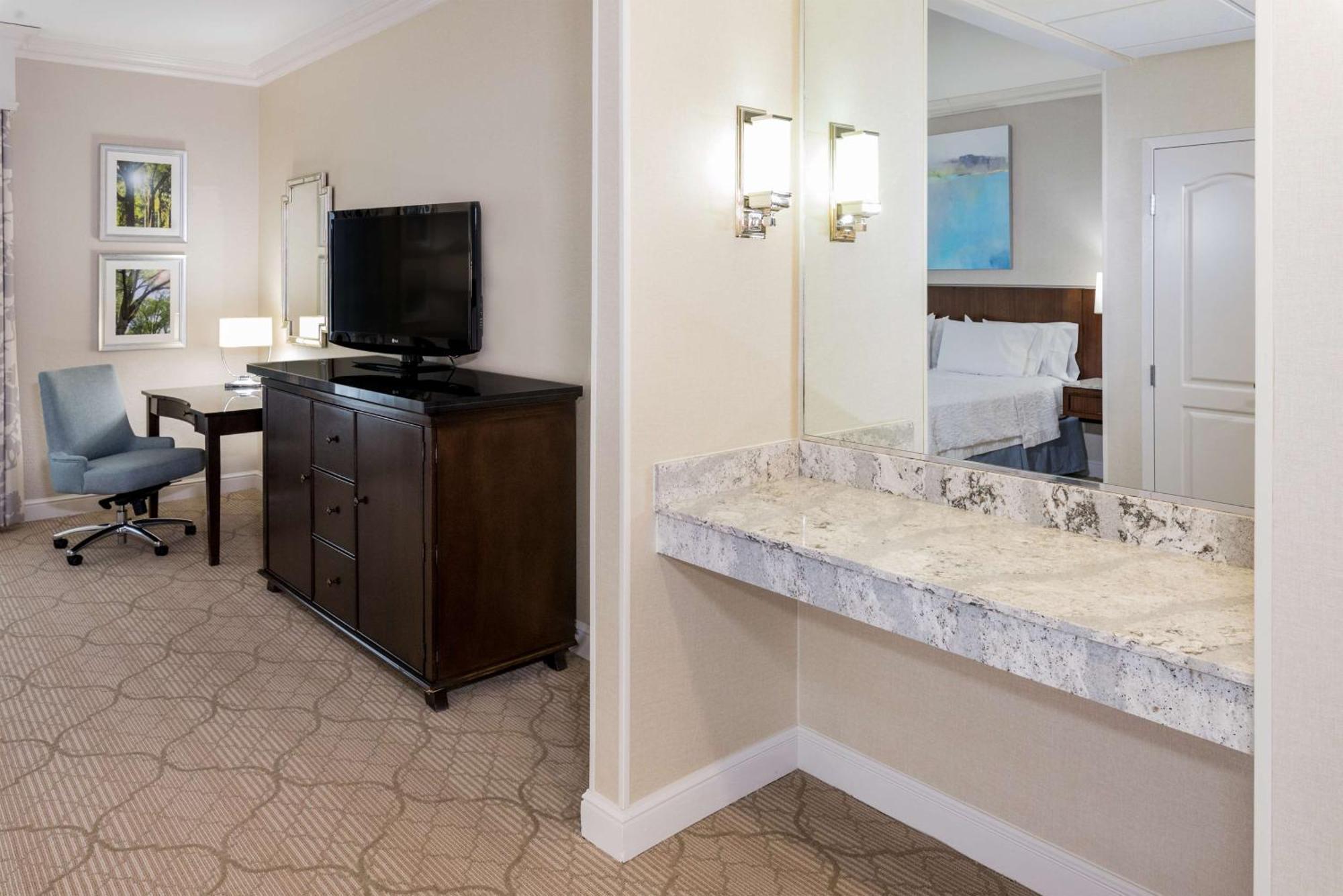 Hampton Inn & Suites South Park At Phillips Place Charlotte Zewnętrze zdjęcie